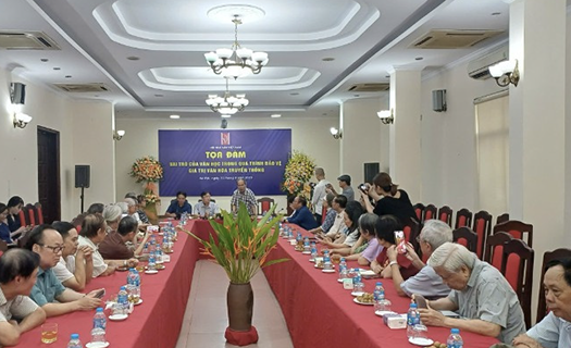Vai trò của văn học trong quá trình bảo vệ giá trị văn hóa truyền thống